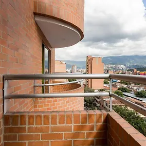 Large 3 Bedroom Near Poblado W Free Parking Medellín